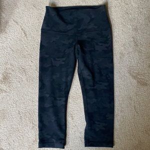 Lululemon Blue Camo Crop Tights